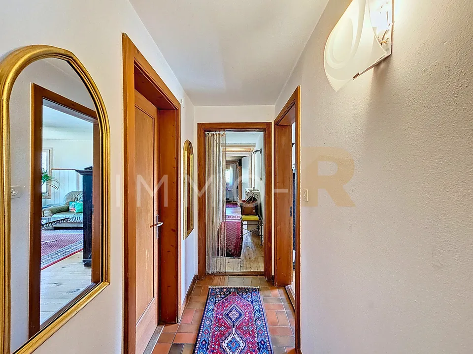 Appartamento di 5,5 locali affascinante in un chalet – foto 9 di 11