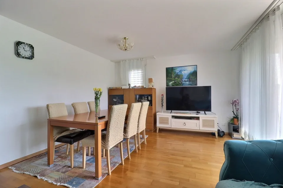 Wohnung 4½ Zimmer Südbalkon - letztes Stockwerk