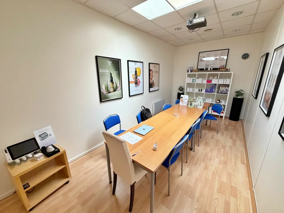 Büro_lokale_Kommerziale_Mies – Foto 12 von 24