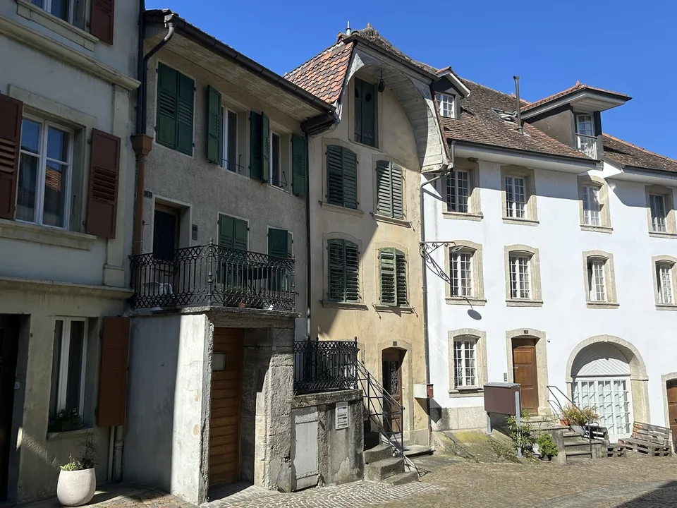 Nel cuore di Estavayer-le-Lac Casa villaggio di 6 pezzi Da ristrutturare