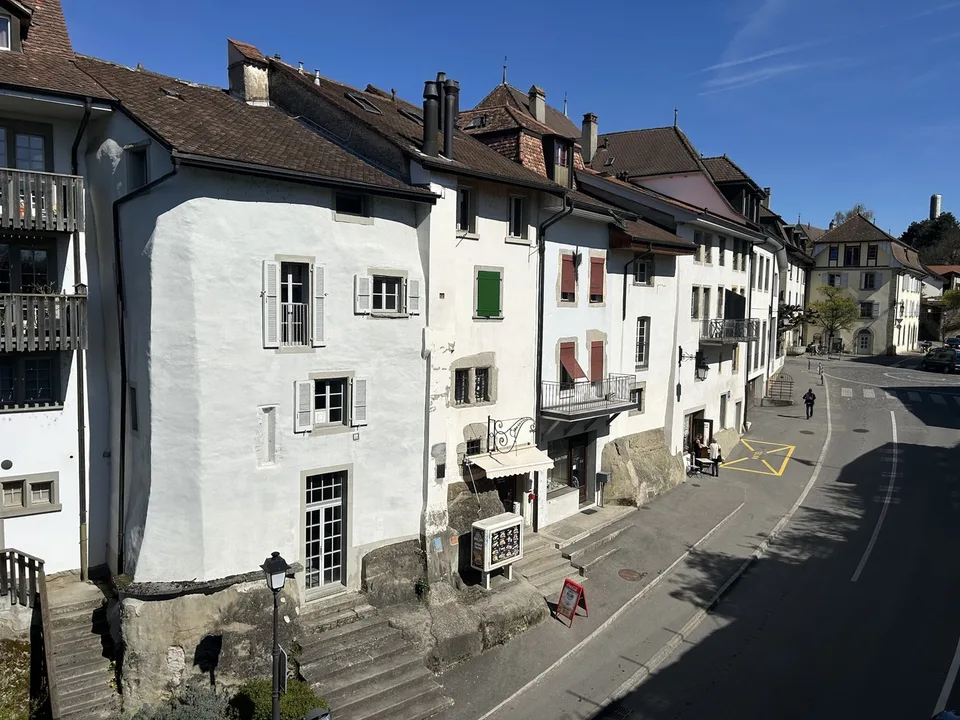 Nel cuore di Estavayer-le-Lac Casa villaggio di 6 pezzi Da ristrutturare
