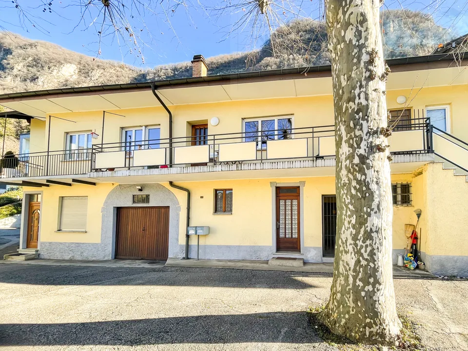 CASA CON DUE APPARTAMENTI
