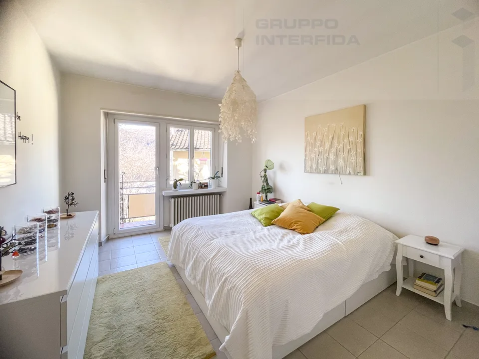 Haus mit zwei Wohnungen