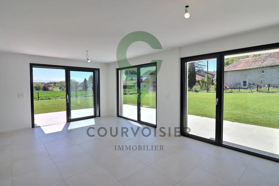 Nuovo! Villa a schiera con vista libera sulla catena delle Alpi