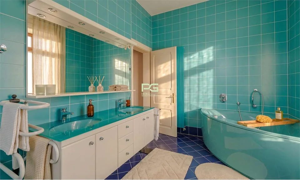 Villa di 2 appartamenti con piscina e dependance – foto 9 di 13