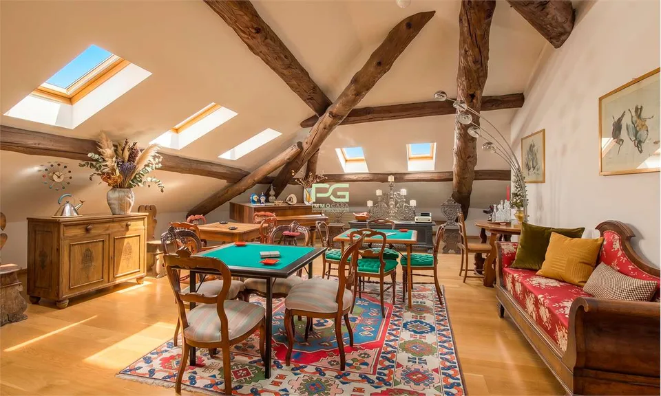 Villa di 2 appartamenti con piscina e dependance – foto 7 di 13