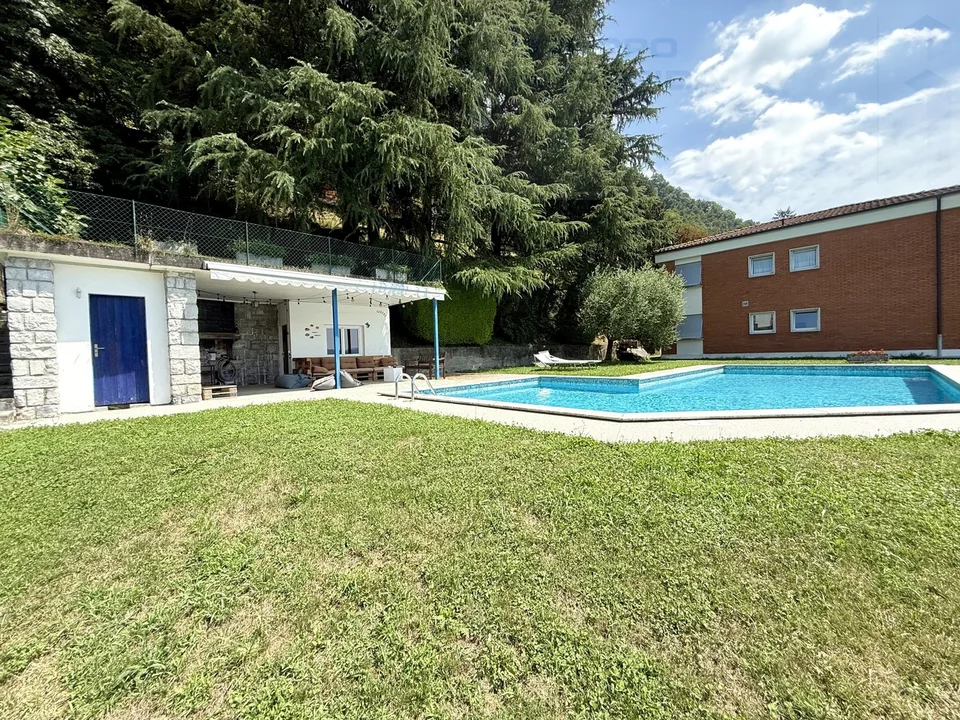 GRANDE VILLA CON PISCINA