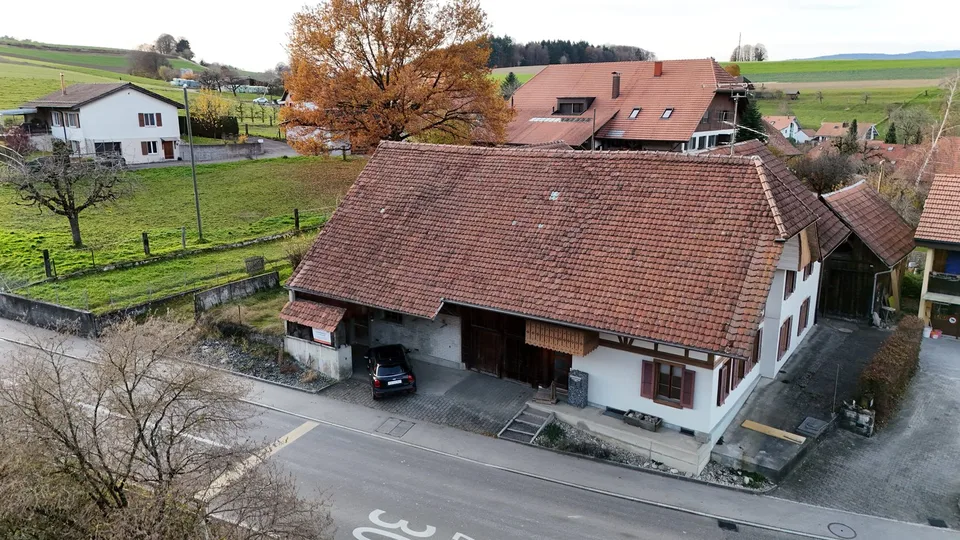 Maison de paysan charmante avec garage et grand jardin à Mühledorf SO
