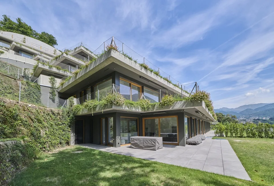 Bellissimo 3,5 Locali con  grande Giardino presso la RESIDENZA MIRADOR