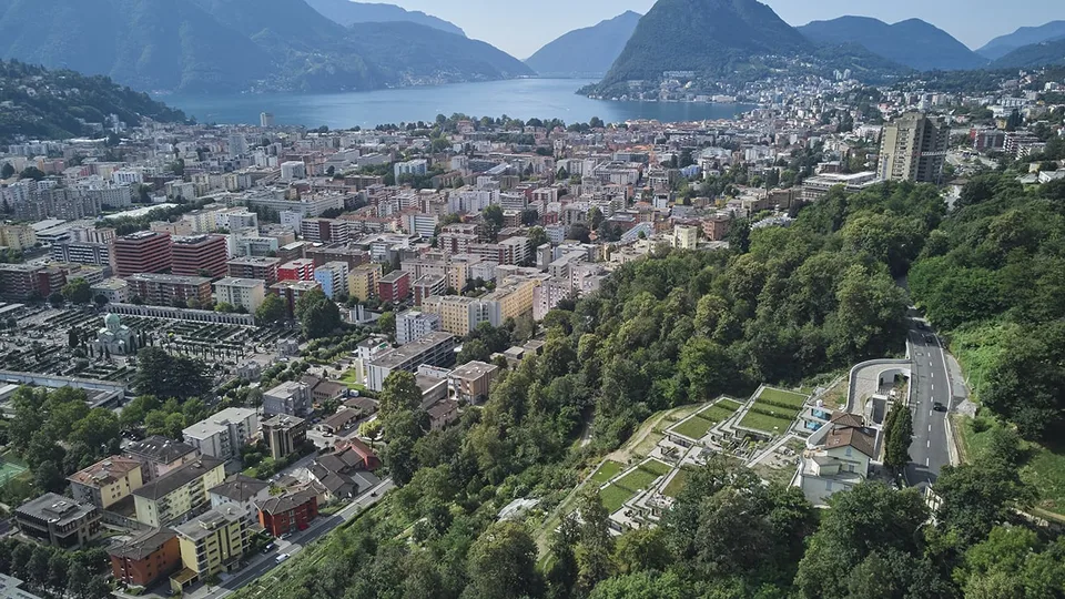 Bellissimo 3,5 Locali con  grande Giardino presso la RESIDENZA MIRADOR