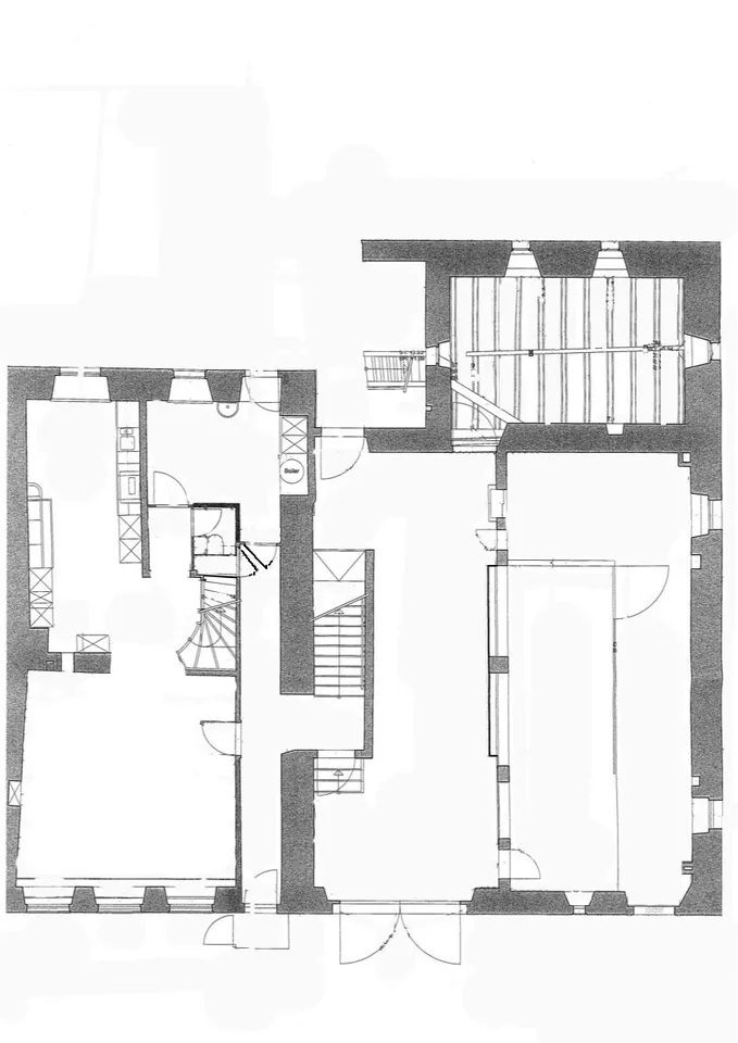 Casa multifamiliare rurale con 3 appartamenti nella zona centrale – foto 14 di 18