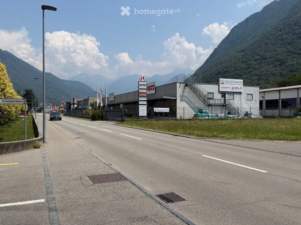 Industriegrundstück mit Baurecht J2 – 1'047 m² – Strategische Lage in Castione
