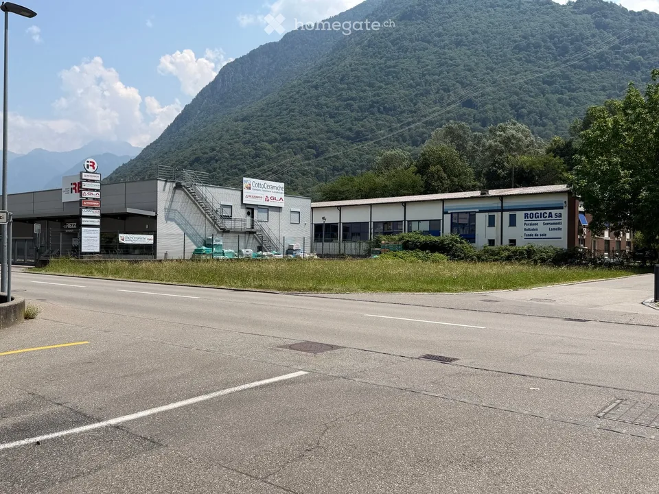 Industriegrundstück mit Baurecht J2 – 1'047 m² – Strategische Lage in Castione