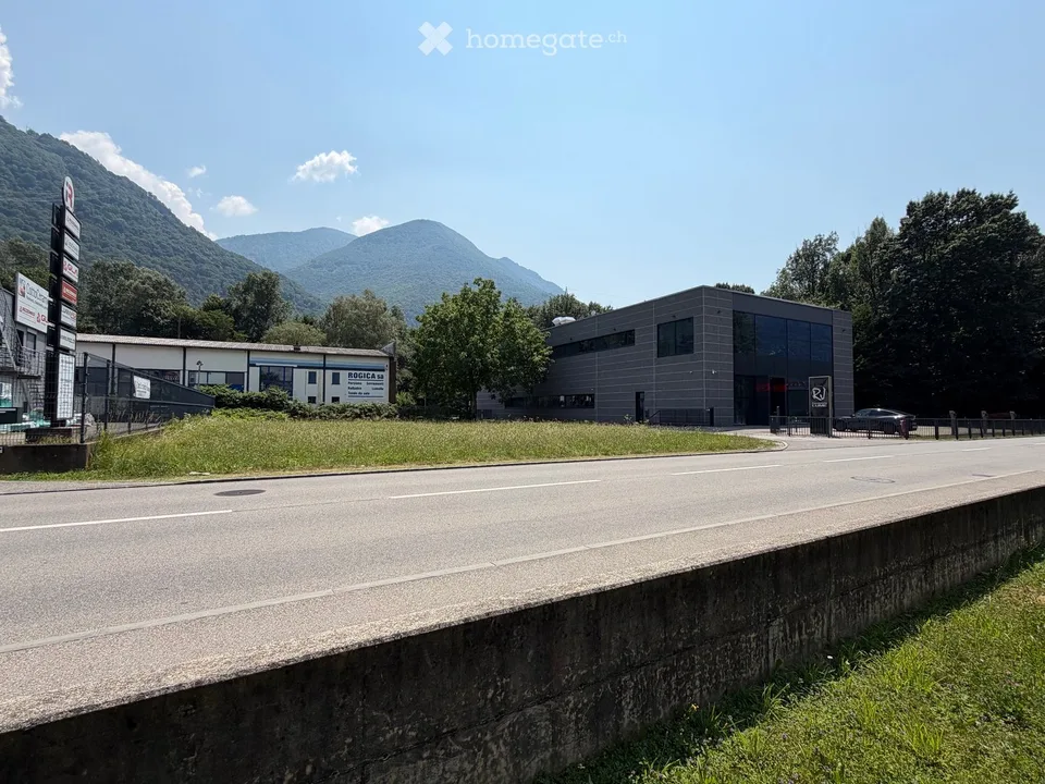 Industriegrundstück mit Baurecht J2 – 1'047 m² – Strategische Lage in Castione