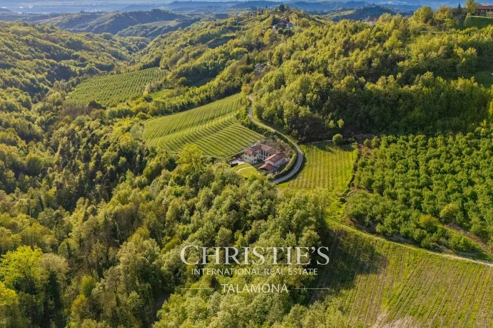 Luxuriöses Landhaus im Barolo-Weingebiet ? Serravalle Langhe