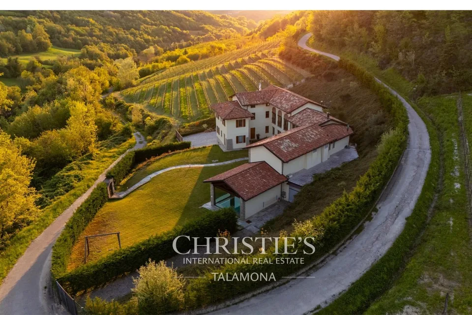 Luxuriöses Landhaus im Barolo-Weingebiet ? Serravalle Langhe