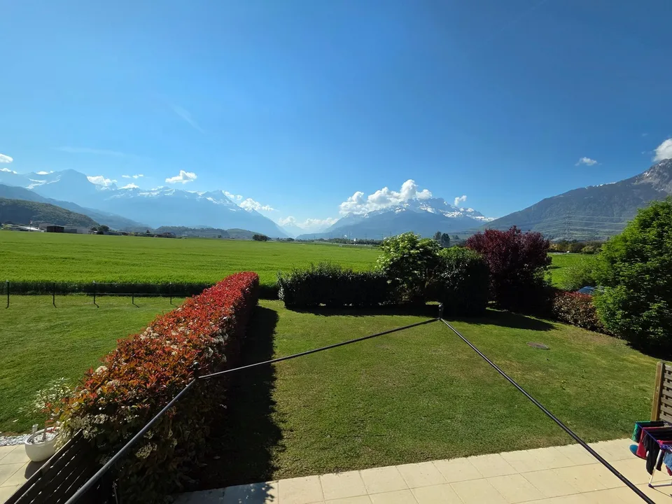 RESERVE - Duplex 5.5 locali con vista sulle montagne ad Aigle