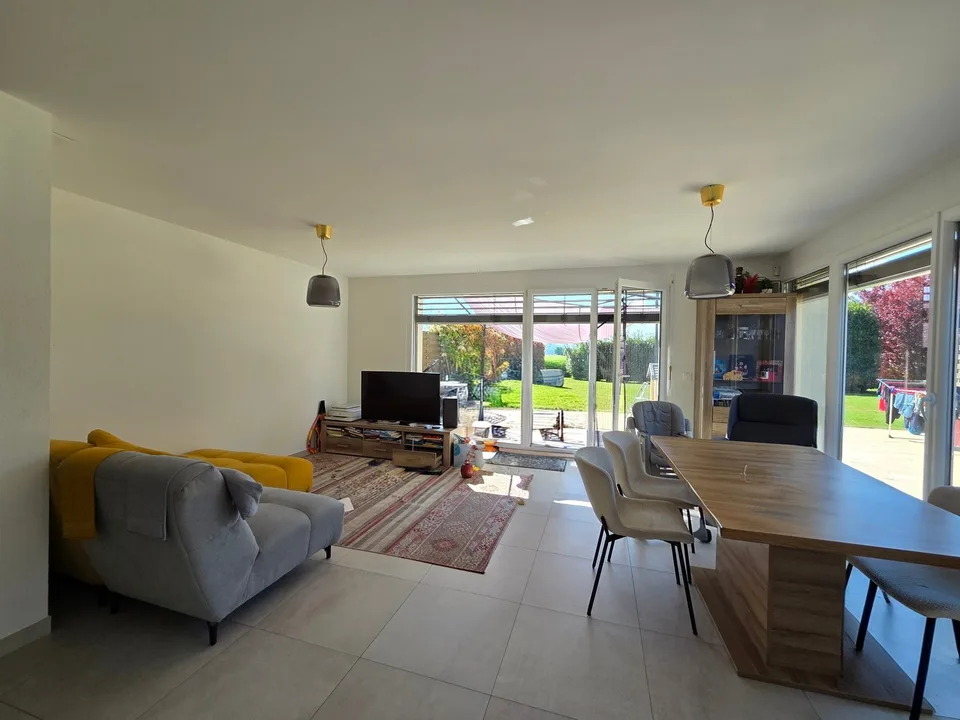 RESERVE - Duplex 5.5 locali con vista sulle montagne ad Aigle