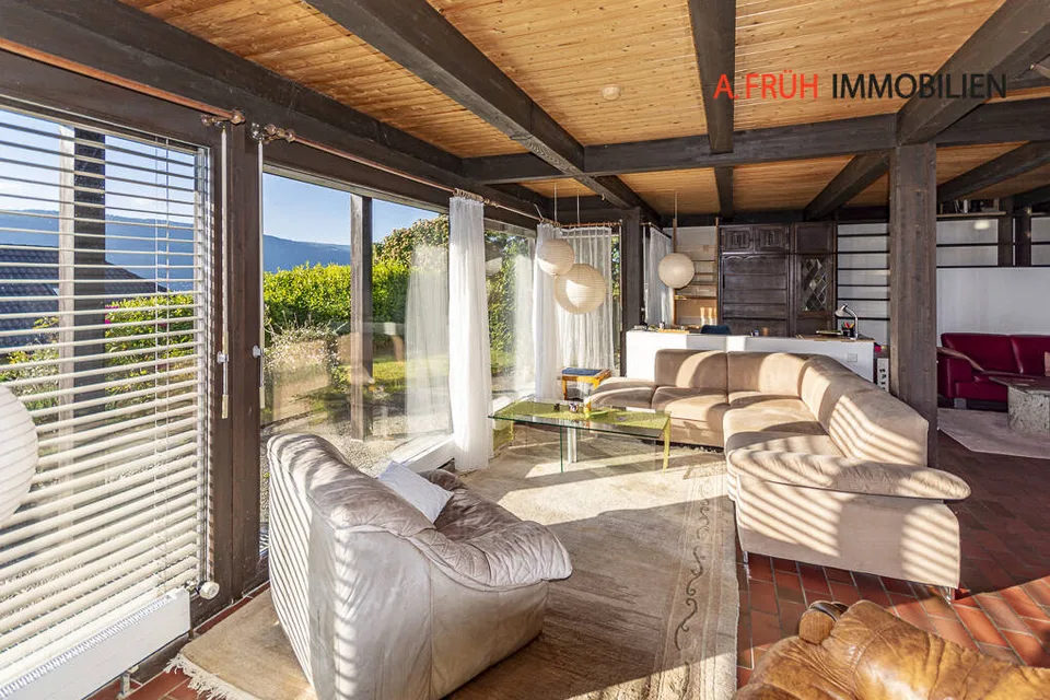 Une maison pleine de lumière et de vie au-dessus du lac de Bienne