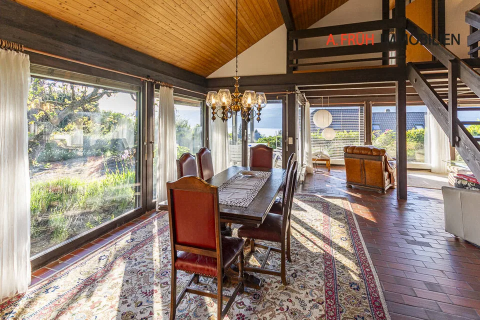 Une maison pleine de lumière et de vie au-dessus du lac de Bienne