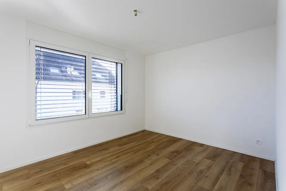 4,5-Zimmer-Wohnung im 1. Stock mit Tiefgaragenplatz, Einheit 4 – Foto 6 von 12