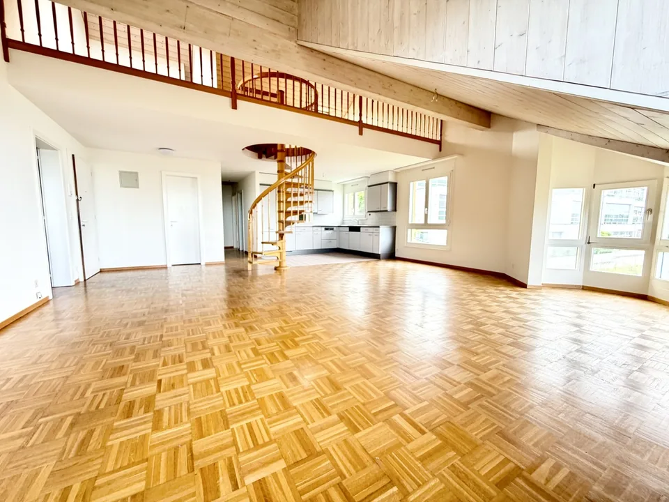 Appartement de 4.5 pièces de 155 m2 avec vue dégagée sur le lac