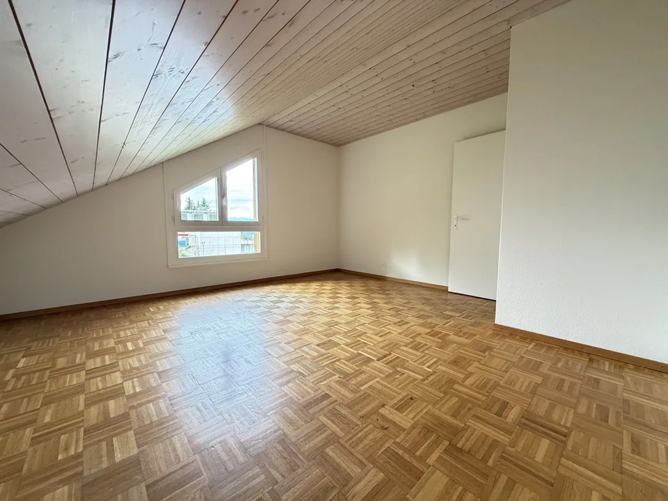 Appartamento di 4.5 locali di 155 m2 con vista libera sul lago