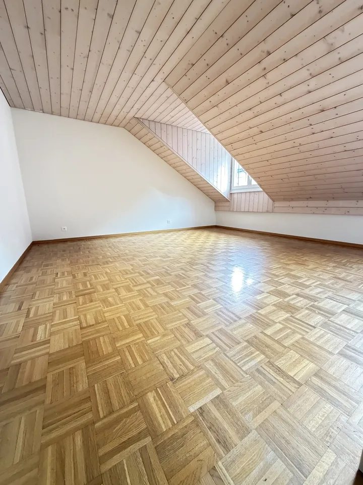 Appartamento di 4.5 locali di 155 m2 con vista libera sul lago