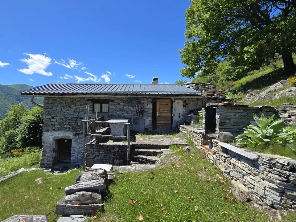 Bauernhaus inmitten der Natur mit Panorama Seeblick