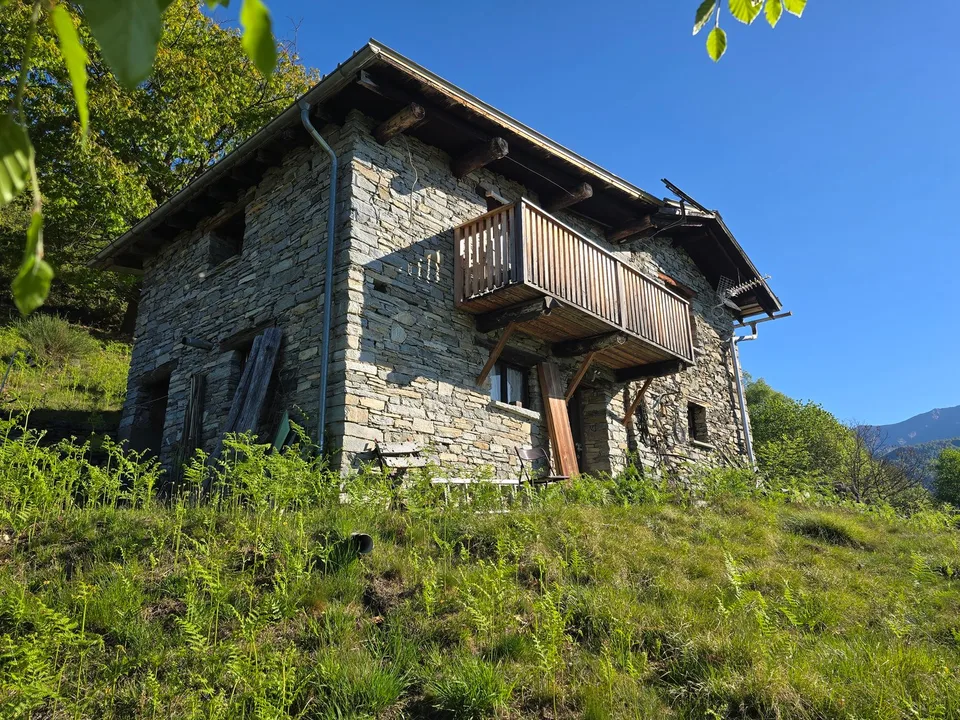 Bauernhaus inmitten der Natur mit Panorama Seeblick