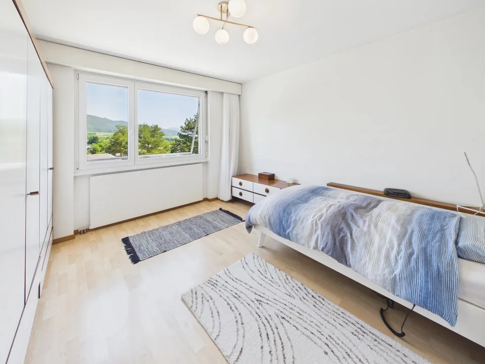 Ultimo piano ristrutturato con vista libera ? 4,5 locali pronti per essere occupati – foto 8 di 13