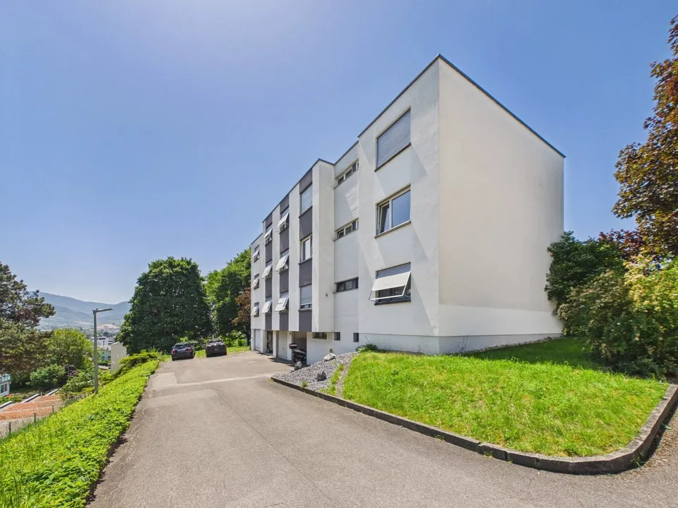 Ultimo piano ristrutturato con vista libera ? 4,5 locali pronti per essere occupati – foto 12 di 13