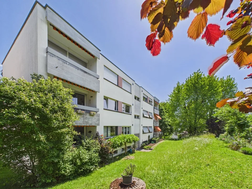 Dernier étage rénové avec vue dégagée ? 4.5 pièces prêt à emménager