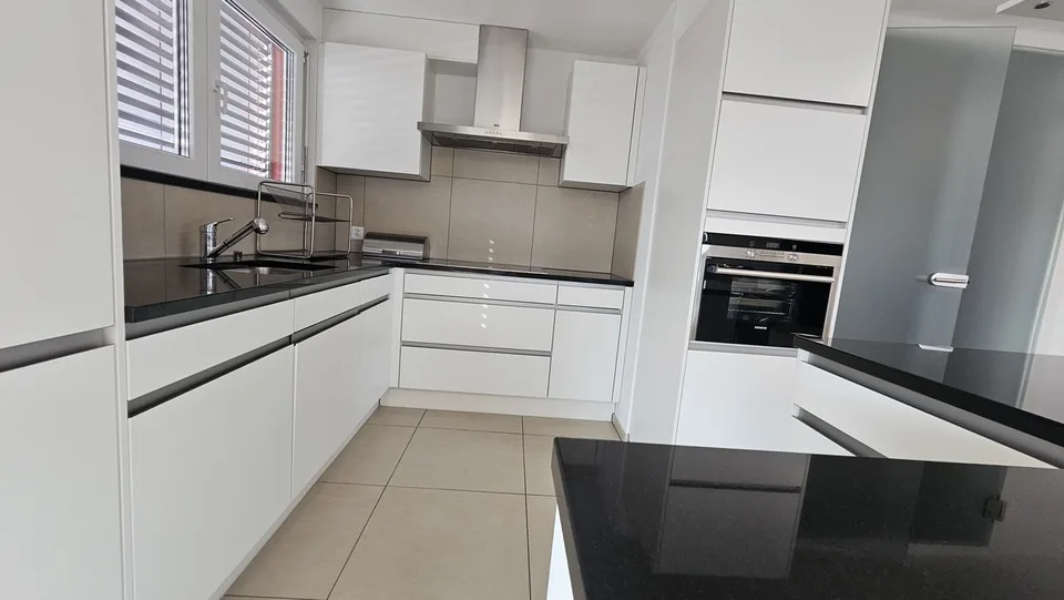 Wohnen auf dem Gipfel: Dachgeschoss mit 140 m² und Terrasse von 128 m²
