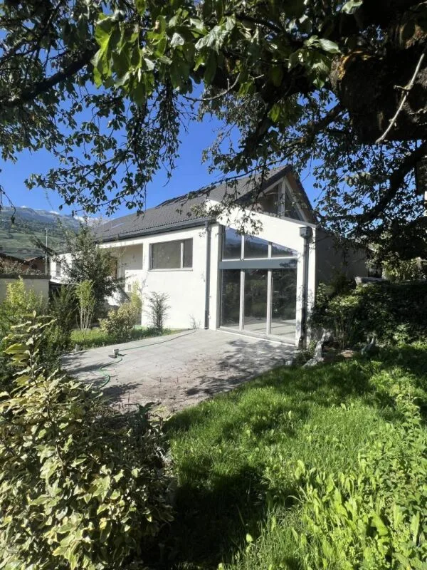 Angrenzende 3.5-Zimmer-Villa in Réchy