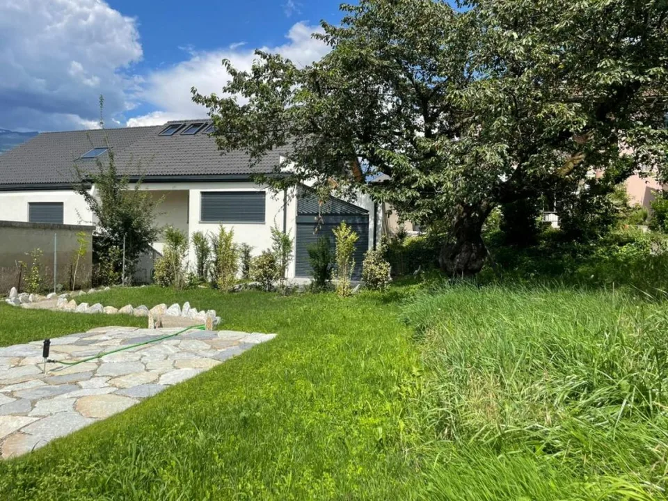 Angrenzende 3.5-Zimmer-Villa in Réchy