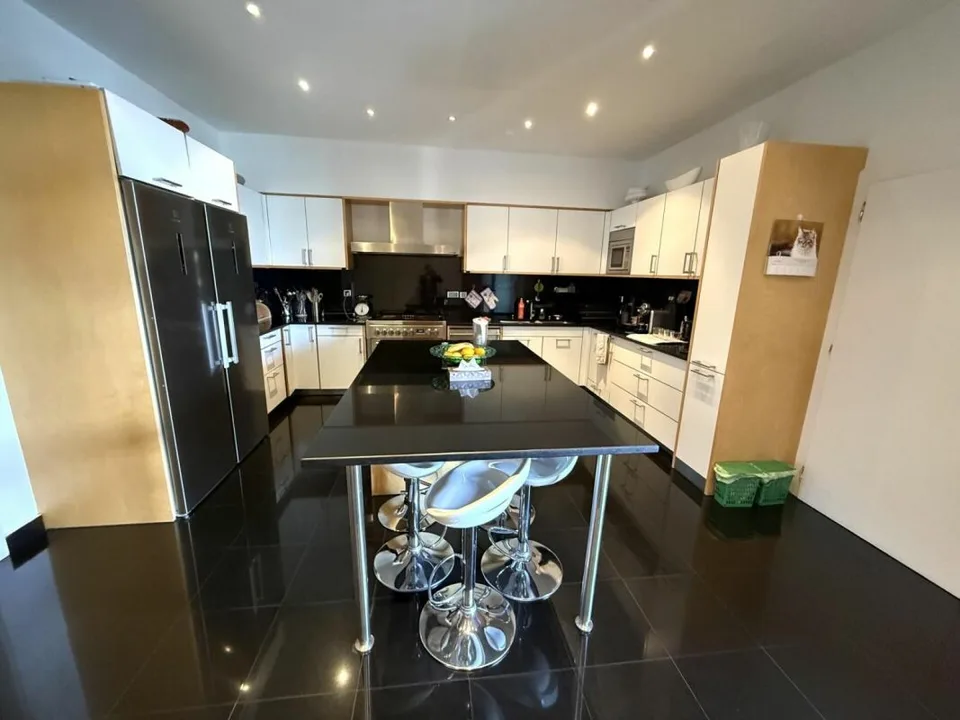 Außergewöhnliche Wohnung in Cologny - Panoramablick auf den Genfersee / 10-Zimmer-Wohnung