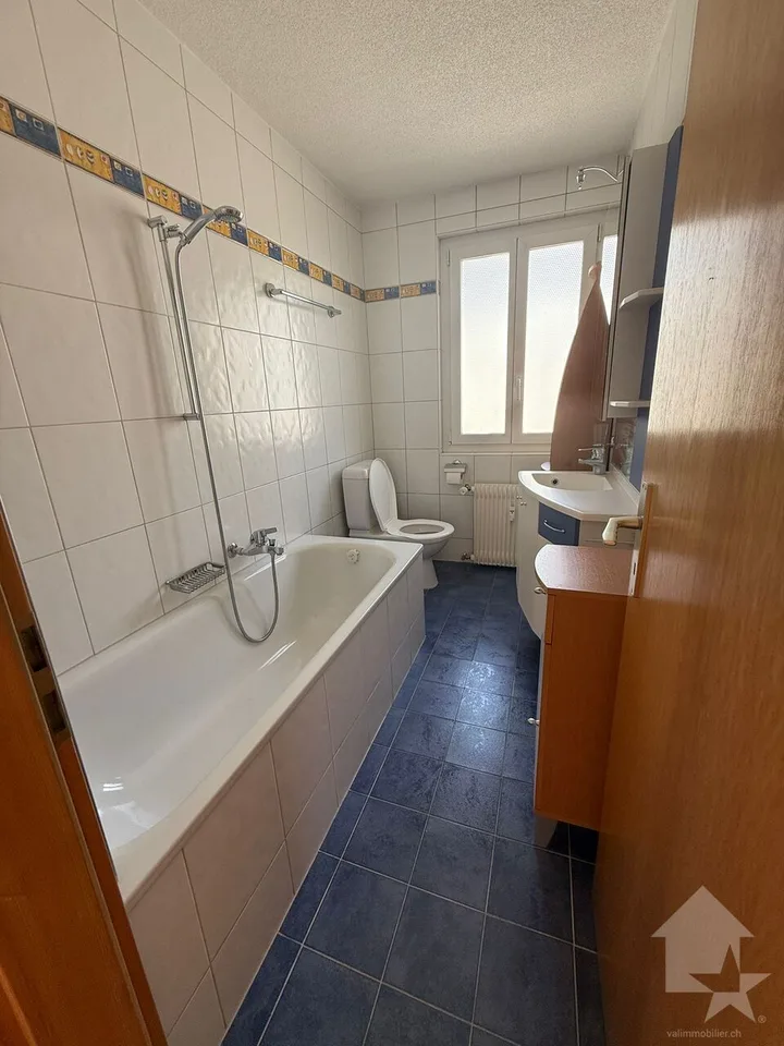 Immeuble de rendement avec restaurant et appartements