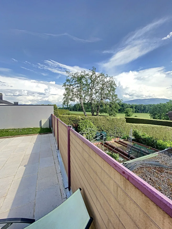 Villa familiale de de 3 appartements avec piscine commune – foto 9 di 13