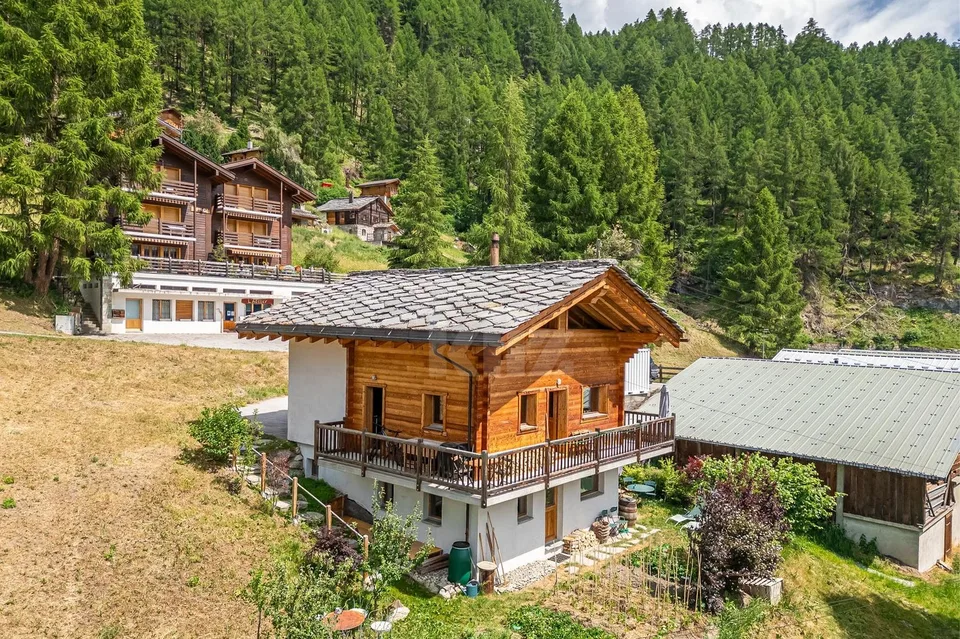 Magnifique chalet avec vue imprenable sur les Alpes