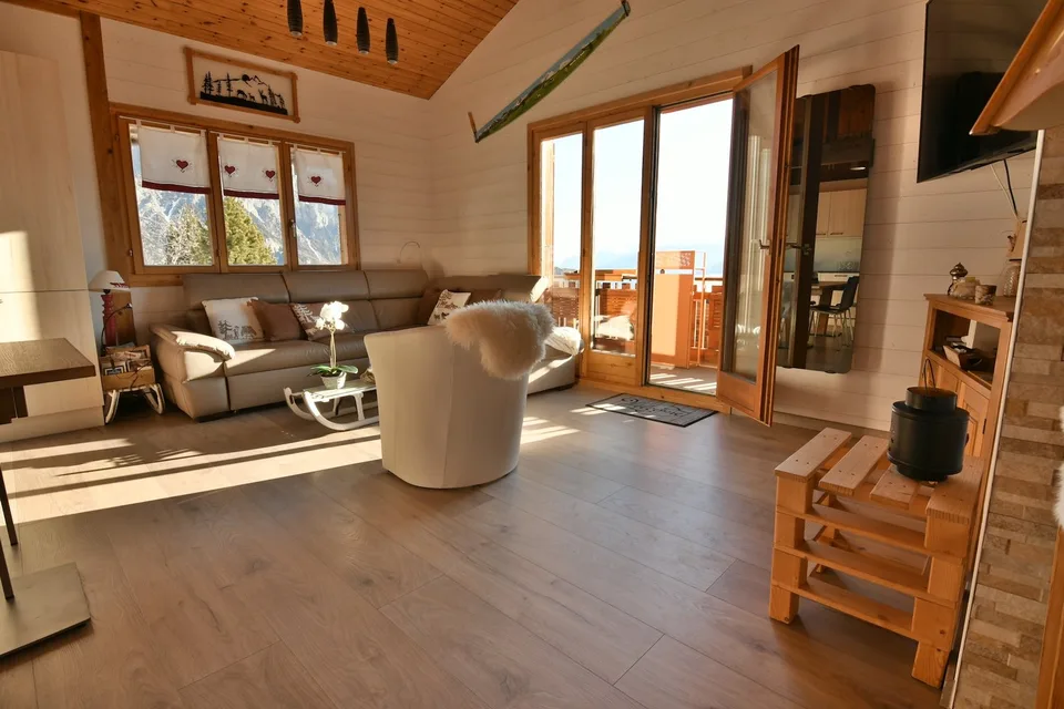 Magnifique duplex de 6.5 pièces rénové, très bien situé aux  Mayens-de-Chamoson - Ovronnaz/VS