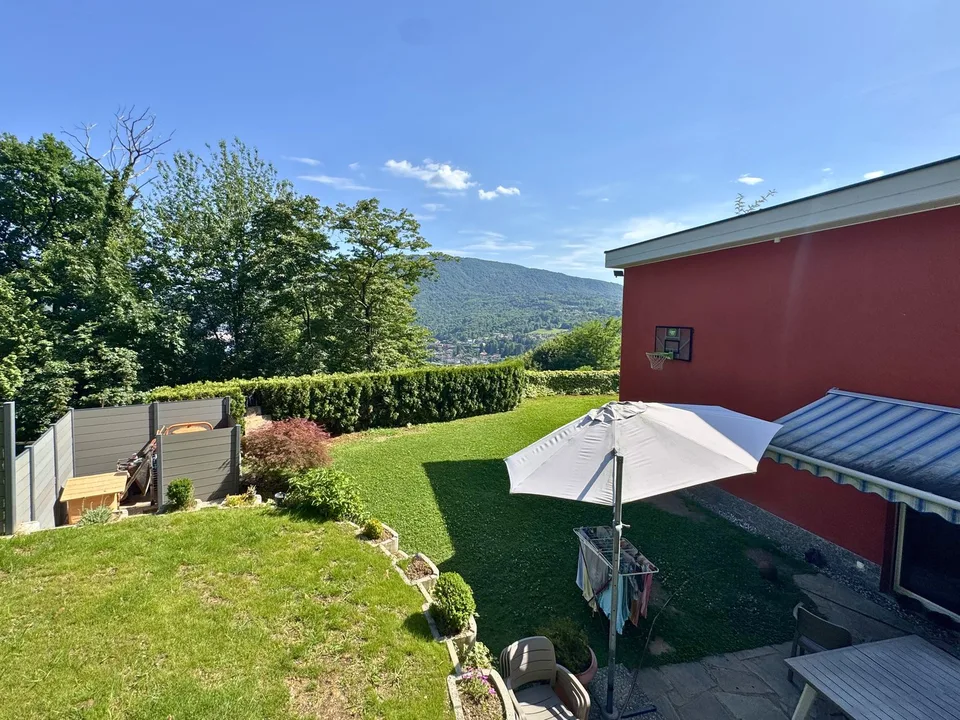 Abitazione con vista lago panoramica a Ponte Tresa