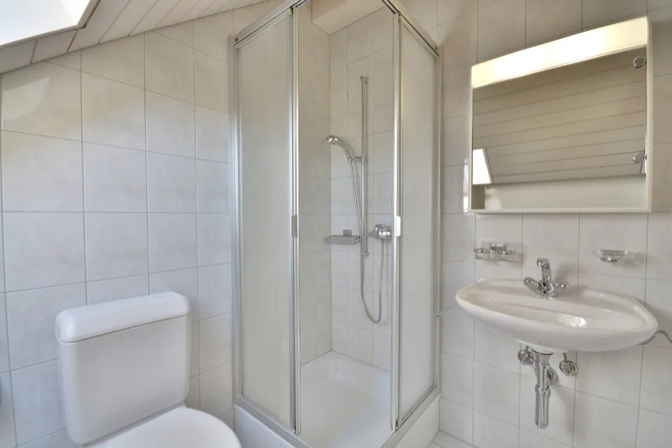 Bezahlbarer Wohn(T)raum am Bodensee! Grosszügige 3.5-Zi-Maisonettewhng mit Seesicht & Säntisblick – Foto 14 von 16