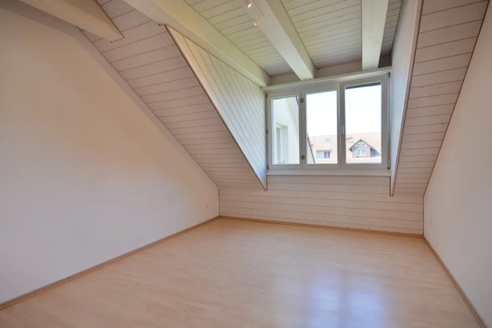 Bezahlbarer Wohn(T)raum am Bodensee! Grosszügige 3.5-Zi-Maisonettewhng mit Seesicht & Säntisblick – Foto 8 von 16