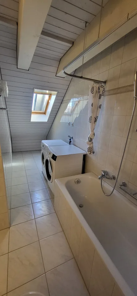 Bezahlbarer Wohn(T)raum am Bodensee! Grosszügige 3.5-Zi-Maisonettewhng mit Seesicht & Säntisblick – Foto 11 von 16