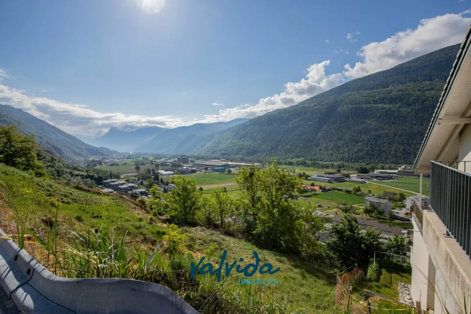 Parcelle di costruzione esclusiva in una posizione soleggiata a Steg