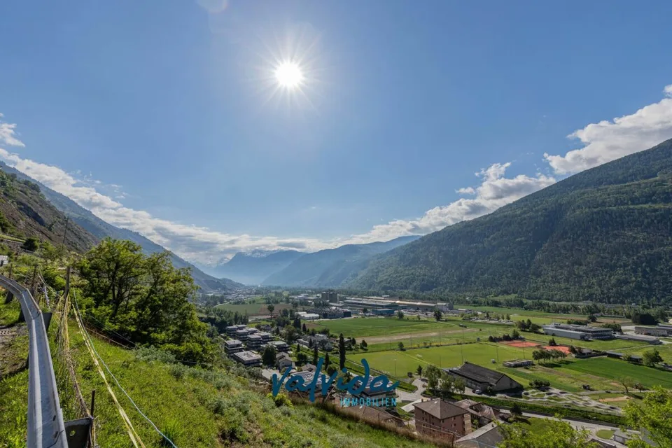Parcelle di costruzione esclusiva in una posizione soleggiata a Steg
