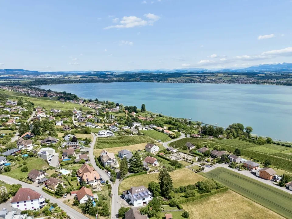 4.5-Zimmer-Terrassenwohnung mit See- und Bergsicht – Foto 12 von 13