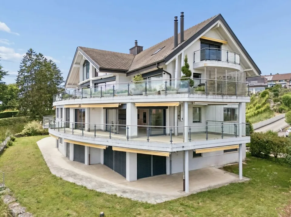 4.5-Zimmer-Terrassenwohnung mit See- und Bergsicht – Foto 10 von 13