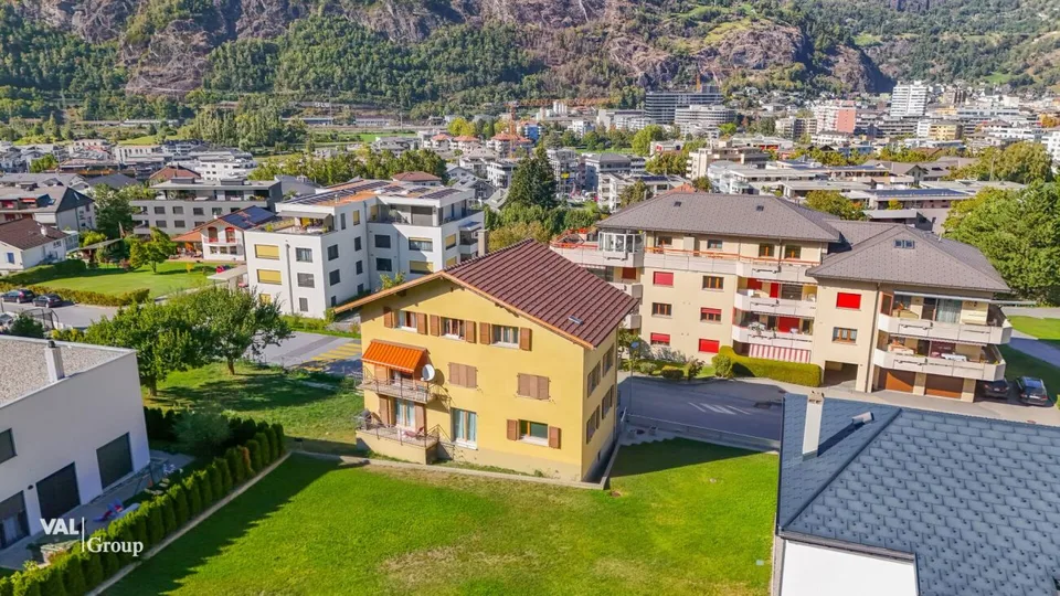 Idéalement situé, rénové avec qualité - une maison de caractère – photo 15 sur 19